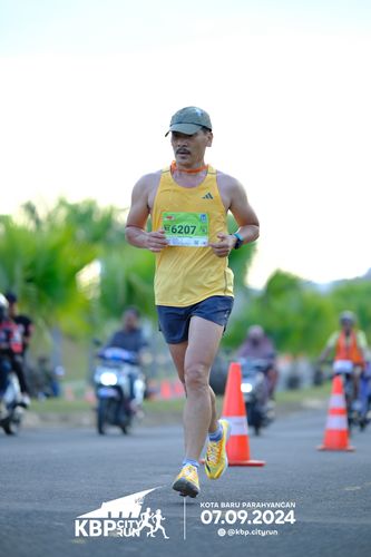 Race photo from KBP City Run 2024