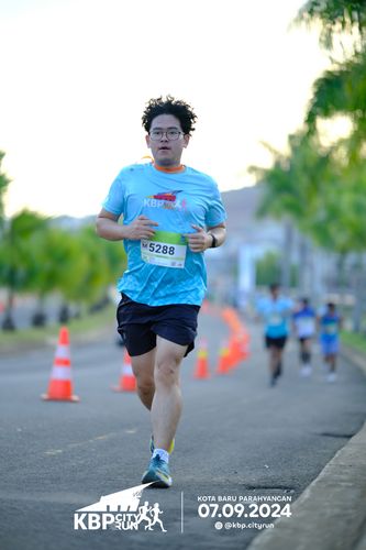 Race photo from KBP City Run 2024