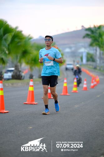 Race photo from KBP City Run 2024