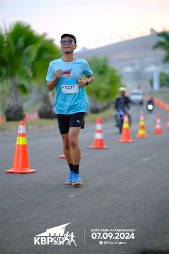 Race photo from KBP City Run 2024