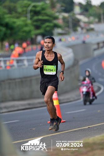 Race photo from KBP City Run 2024