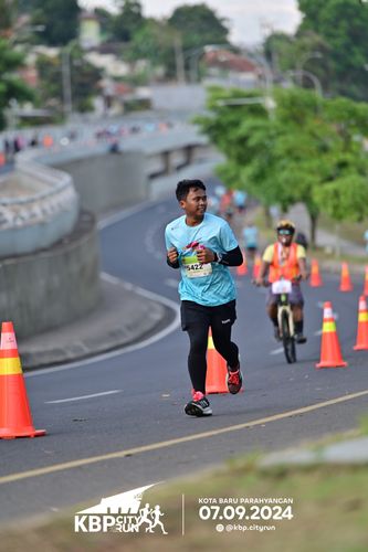 Race photo from KBP City Run 2024