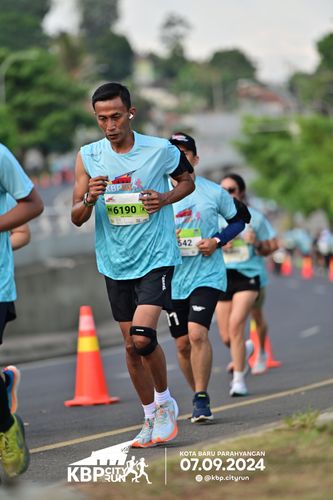 Race photo from KBP City Run 2024