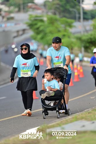 Race photo from KBP City Run 2024
