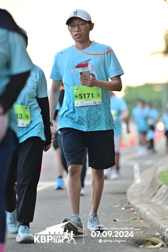 Race photo from KBP City Run 2024