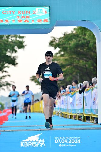 Race photo from KBP City Run 2024