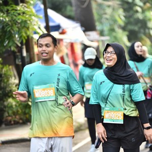 Race photo from BAUR RUN 2025
