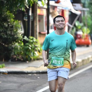 Race photo from BAUR RUN 2025