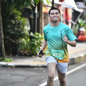 Race photo from BAUR RUN 2025