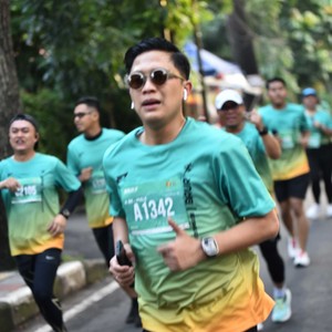 Race photo from BAUR RUN 2025