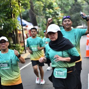 Race photo from BAUR RUN 2025