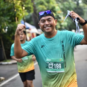 Race photo from BAUR RUN 2025