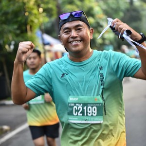 Race photo from BAUR RUN 2025