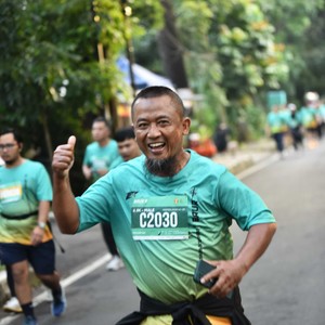 Race photo from BAUR RUN 2025