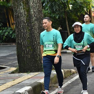Race photo from BAUR RUN 2025