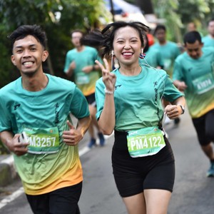 Race photo from BAUR RUN 2025