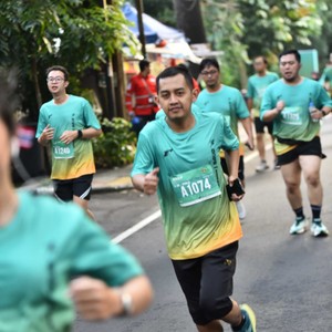 Race photo from BAUR RUN 2025