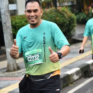 Race photo from BAUR RUN 2025