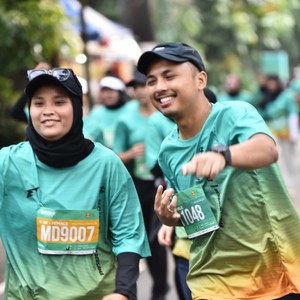 Race photo from BAUR RUN 2025