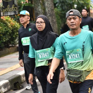 Race photo from BAUR RUN 2025
