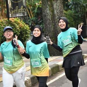 Race photo from BAUR RUN 2025