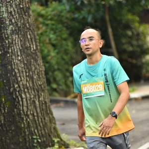 Race photo from BAUR RUN 2025