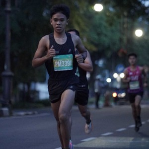 Race photo from BAUR RUN 2025