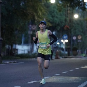 Race photo from BAUR RUN 2025