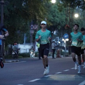 Race photo from BAUR RUN 2025