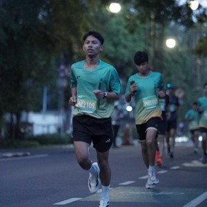 Race photo from BAUR RUN 2025