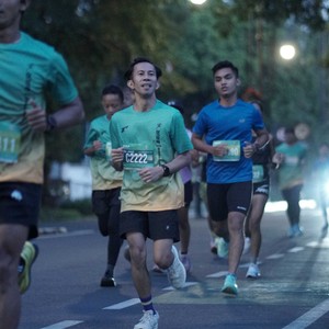 Race photo from BAUR RUN 2025