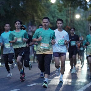 Race photo from BAUR RUN 2025