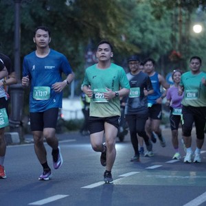 Race photo from BAUR RUN 2025