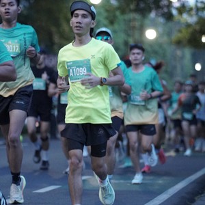 Race photo from BAUR RUN 2025