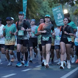 Race photo from BAUR RUN 2025