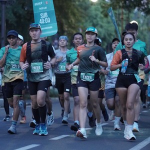 Race photo from BAUR RUN 2025