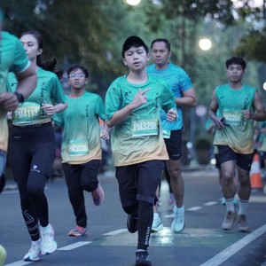 Race photo from BAUR RUN 2025