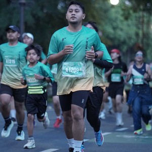 Race photo from BAUR RUN 2025