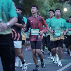 Race photo from BAUR RUN 2025