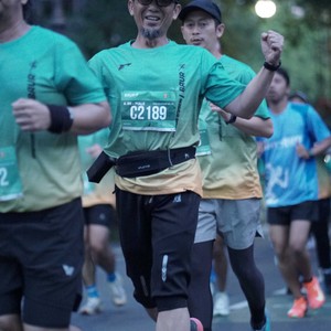 Race photo from BAUR RUN 2025