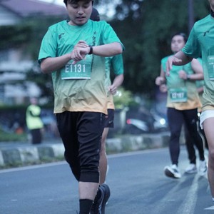 Race photo from BAUR RUN 2025
