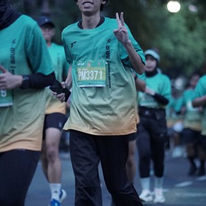 Race photo from BAUR RUN 2025