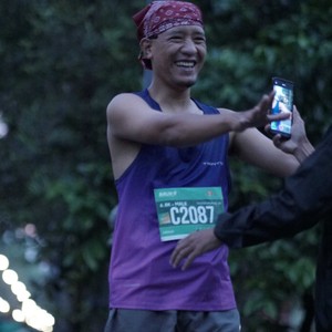 Race photo from BAUR RUN 2025