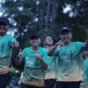 Race photo from BAUR RUN 2025