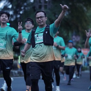Race photo from BAUR RUN 2025