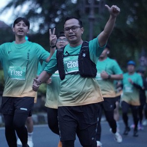 Race photo from BAUR RUN 2025