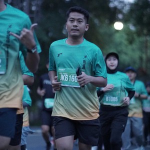 Race photo from BAUR RUN 2025