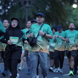 Race photo from BAUR RUN 2025