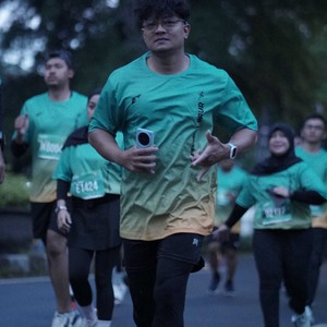 Race photo from BAUR RUN 2025