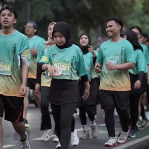 Race photo from BAUR RUN 2025